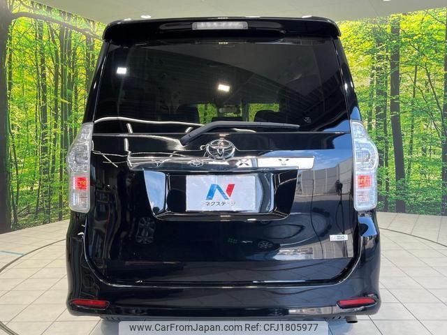 toyota voxy 2013 CFJ1805977 image 2