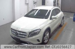 mercedes-benz gla-class 2015 quick_quick_DBA-156942_WDC1569422J188504