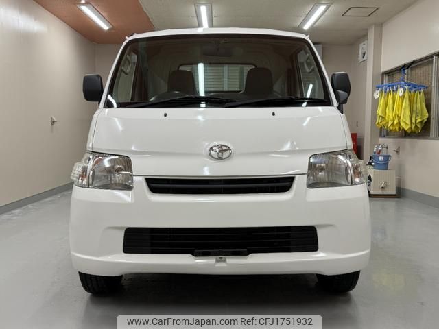 toyota townace-truck 2012 CFJ1751932 image 2