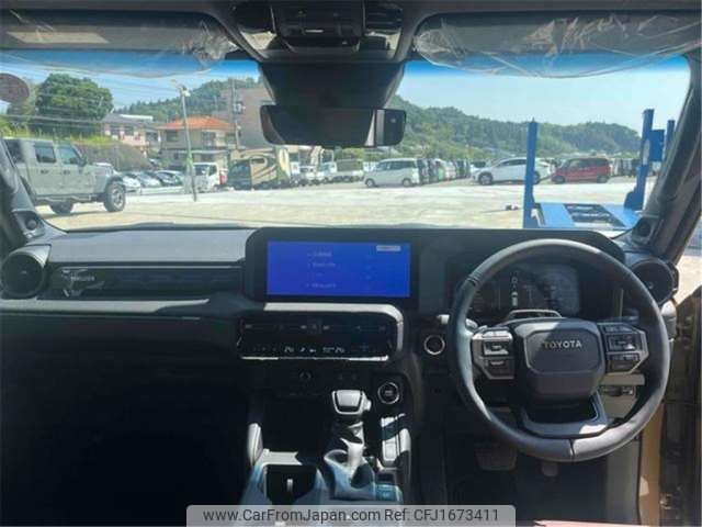 toyota land-cruiser-wagon 2024 CFJ1673411 image 2