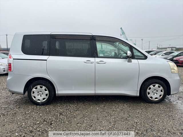 toyota noah 2008 NIKYO_QK29315 image 1