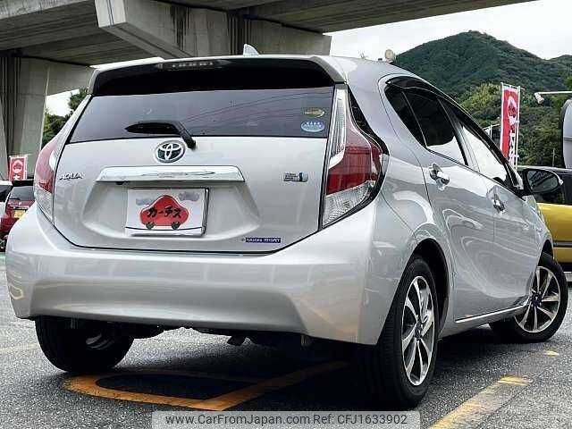 toyota aqua 2017 CFJ1633902 image 2