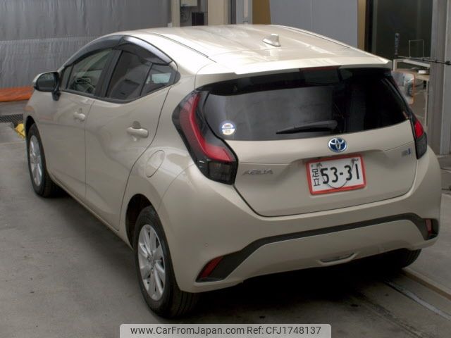 toyota aqua 2022 CFJ1748137 image 2