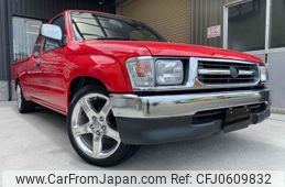 toyota hilux-sports-pick-up 2001 GOO_NET_EXCHANGE_0704356A30241227W004