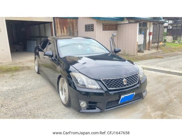 toyota crown 2011 CFJ1647658 image 1