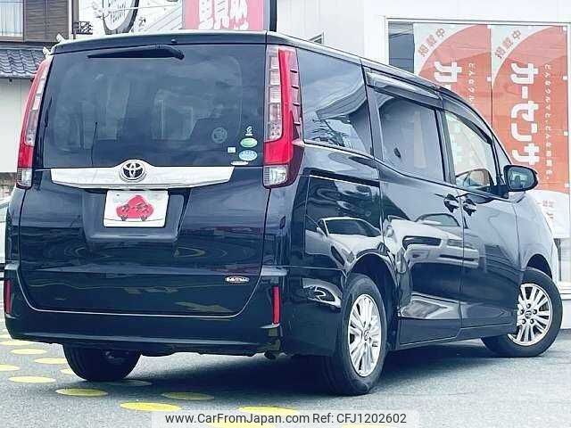 toyota noah 2014 504928-930196 image 2