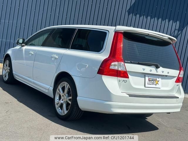 volvo v70 2010 quick_quick_BB5254W_YV1BW6050A1129867 image 2