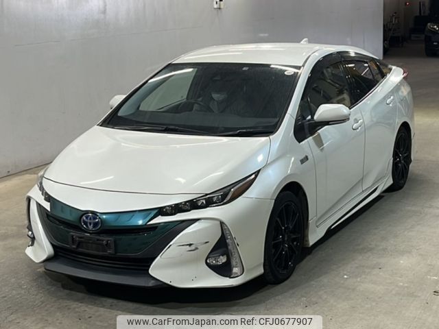 toyota prius-phv 2018 -TOYOTA--Prius PHV ZVW52-3061203---TOYOTA--Prius PHV ZVW52-3061203- image 1