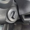 nissan tiida 2010 ENHANCEAUTO_1_ea301431 image 9