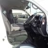 nissan nv350-caravan-van 2013 quick_quick_VW2E26_VW2E26-005825 image 9