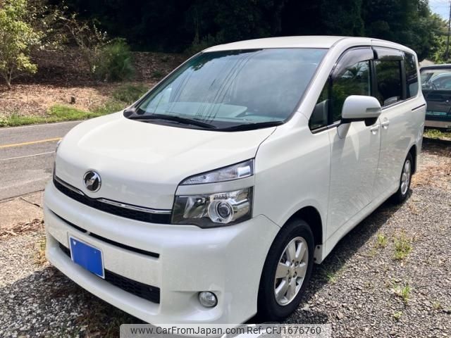 toyota voxy 2012 CFJ1676760 image 2