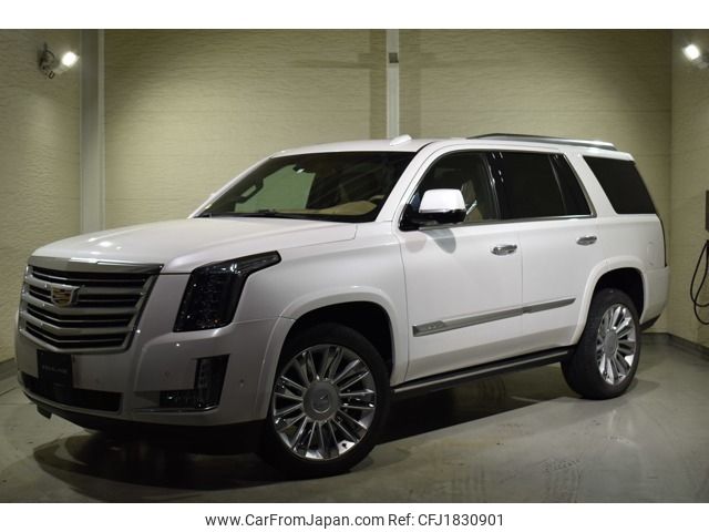 cadillac escalade 2018 CFJ1830901 image 1