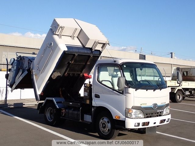 hino dutro 2016 -HINO--Hino Dutoro TSG-XKU600X--XKU600-0001679---HINO--Hino Dutoro TSG-XKU600X--XKU600-0001679- image 1