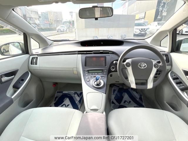toyota prius 2011 CFJ1727201 image 2