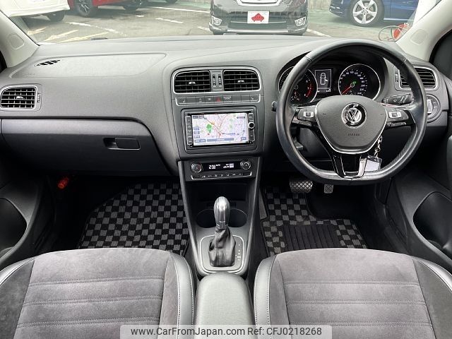 volkswagen polo 2017 -VOLKSWAGEN--VW Polo DBA-6RCJZ--WVWZZZ6RZHU092646---VOLKSWAGEN--VW Polo DBA-6RCJZ--WVWZZZ6RZHU092646- image 2