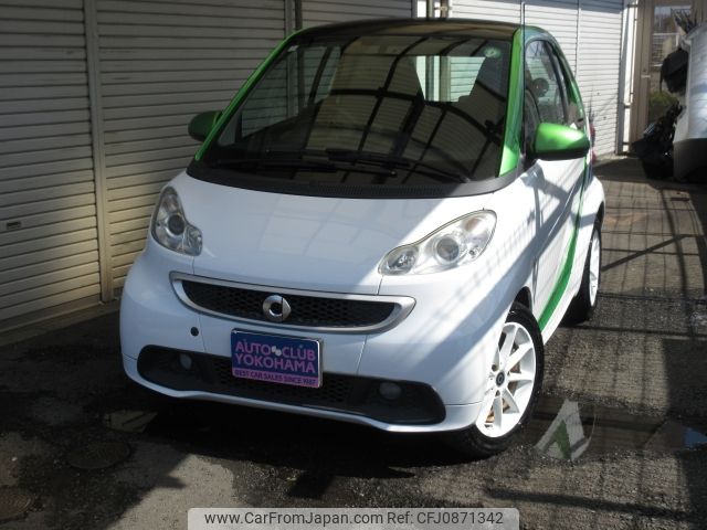 smart fortwo 2014 -SMART--Smart Fortwo ZAA-451390--WME4513902K749722---SMART--Smart Fortwo ZAA-451390--WME4513902K749722- image 1