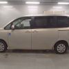 toyota voxy 2011 CFJ1748364 image 9