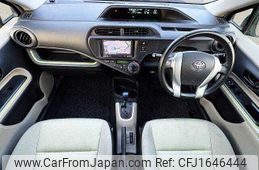 toyota aqua 2012 CFJ1646444