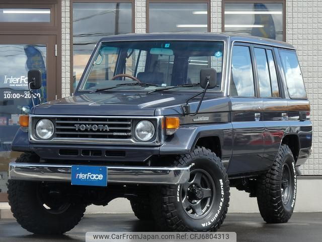 ジュビラン 1992 Toyota Land Cruiser ZX HZJ77 for sale on BaT Auctions