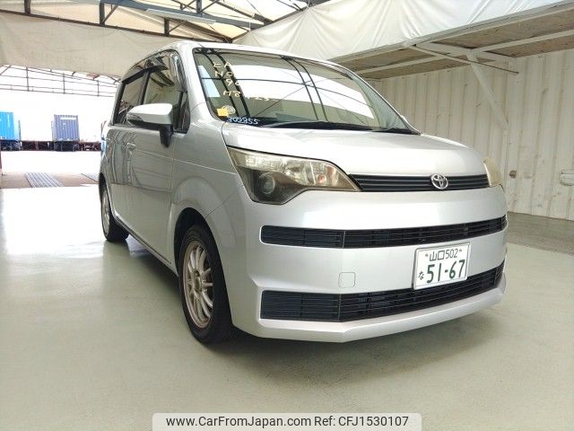 toyota spade 2012 CFJ1530107 image 1