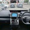 toyota voxy 2012 CFJ1706906 image 2