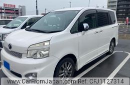toyota voxy 2012 -TOYOTA--Voxy DBA-ZRR70W--ZRR70-0480704---TOYOTA--Voxy DBA-ZRR70W--ZRR70-0480704-