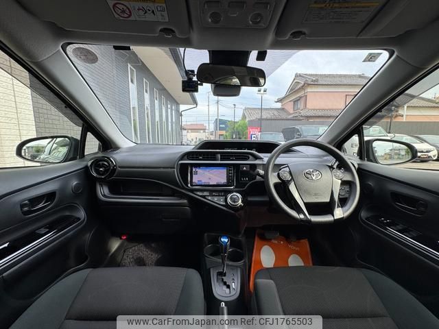 toyota aqua 2017 CFJ1765503 image 2