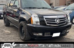 cadillac escalade 2010 GOO_NET_EXCHANGE_0508330A30250606W001