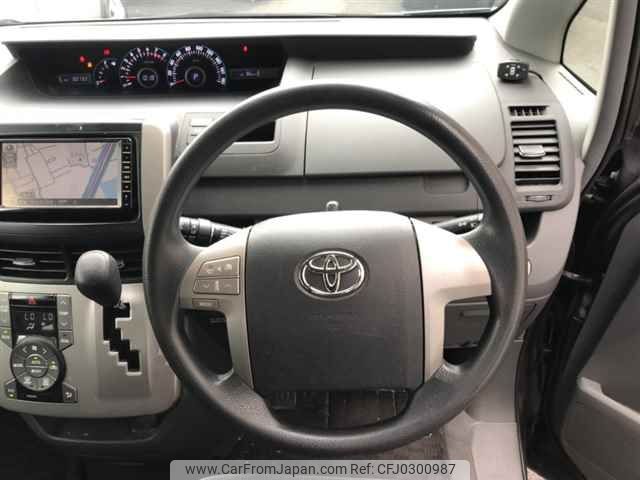 toyota noah 2009 NIKYO_SW68836 image 2