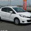 toyota vitz 2013 27808 image 1