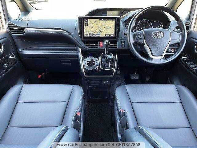 toyota esquire 2016 504928-931181 image 1