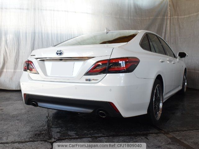 toyota crown 2018 CFJ1809040 image 2