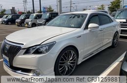 toyota crown-majesta 2014 -TOYOTA--Crown Majesta DAA-GWS214--GWS214-6005007---TOYOTA--Crown Majesta DAA-GWS214--GWS214-6005007-