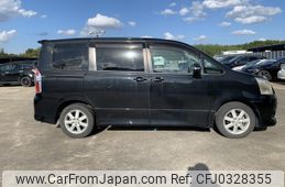 toyota noah 2007 NIKYO_ZP56190