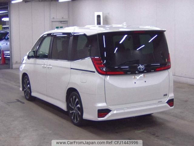 toyota noah 2023 quick_quick_6AA-ZWR90W_ZWR90-0146825 image 2