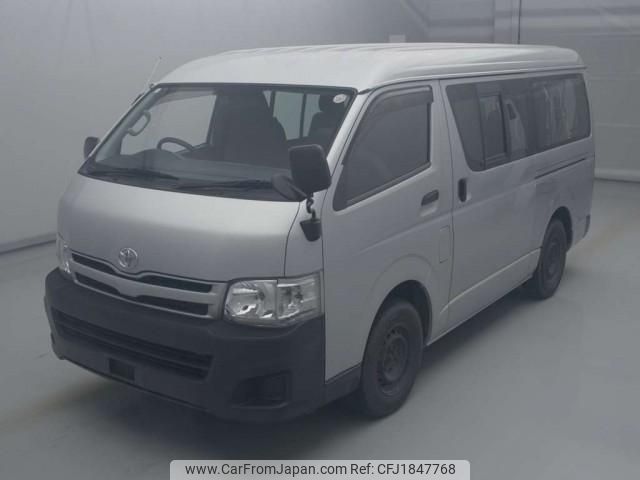 toyota hiace-wagon 2010 CFJ1847768 image 1