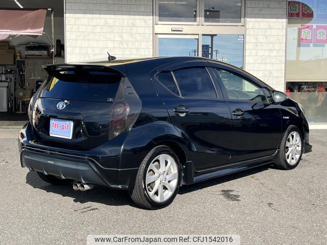 toyota aqua 2013 CFJ1542016 image 2