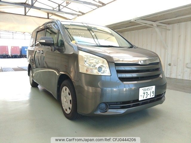 toyota noah 2010 ENHANCEAUTO_1_ea290759 image 1