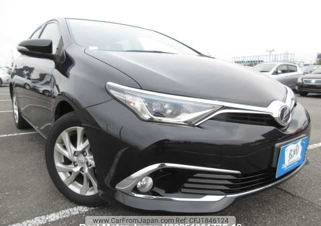 toyota auris 2015 CFJ1846124 image 1