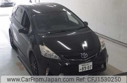 toyota prius-α 2013 CFJ1530250