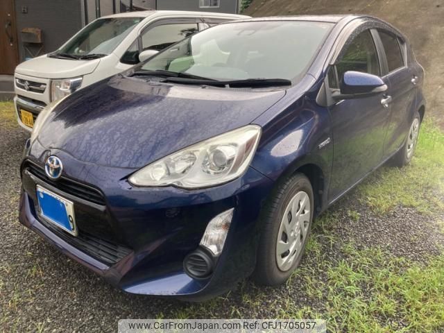 toyota aqua 2017 CFJ1705057 image 1