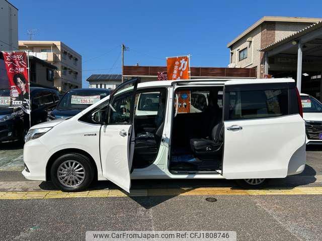 toyota esquire 2015 CFJ1808746 image 2