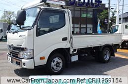 hino dutro 2017 CFJ1359154