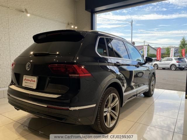 volkswagen tiguan 2018 quick_quick_5NCZE_WVGZZZ5NZJW939456 image 2