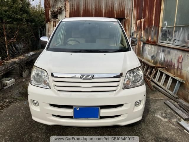 toyota noah 2002 -TOYOTA--Noah TA-AZR60G--AZR60-0022422---TOYOTA--Noah TA-AZR60G--AZR60-0022422- image 1