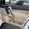 toyota land-cruiser-prado 2017 quick_quick_GDJ150W_GDJ150-0021592 image 16