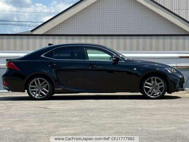 lexus is 2017 CFJ1777982 image 2