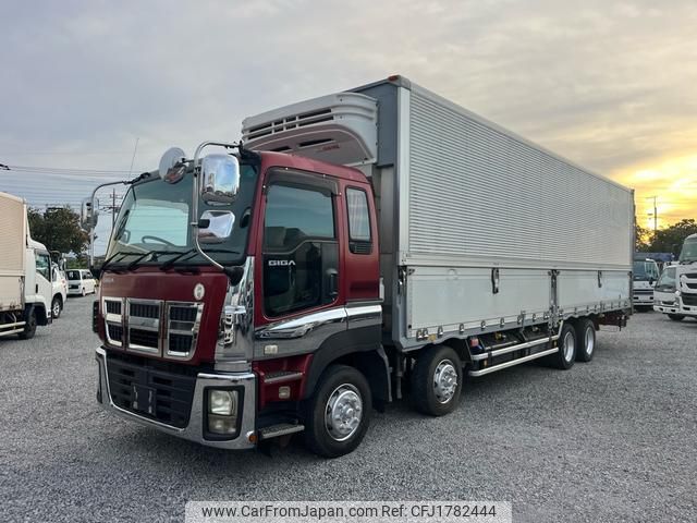 isuzu giga 2010 CFJ1782444 image 1