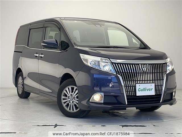 toyota esquire 2016 CFJ1875984 image 1