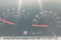 toyota sienta 2009 CFJ1851135